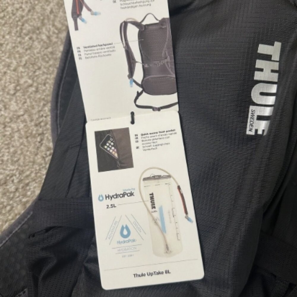Thule UpTake 8 L Hydration Backpack - 84.5 oz. Reservoir, Black  NEW - Picture 7 of 12